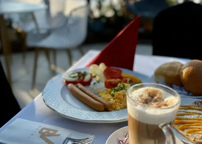 Bella Vista Hotel 3*