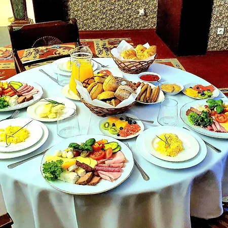 Bella Vista Hotel 3*
